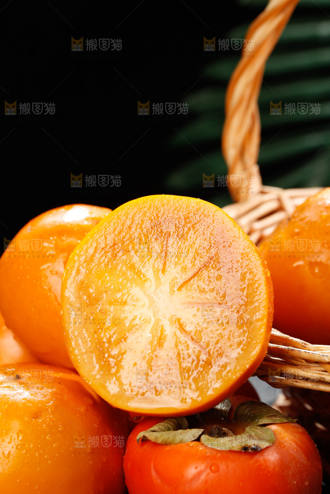 深底上的巧克力脆柿