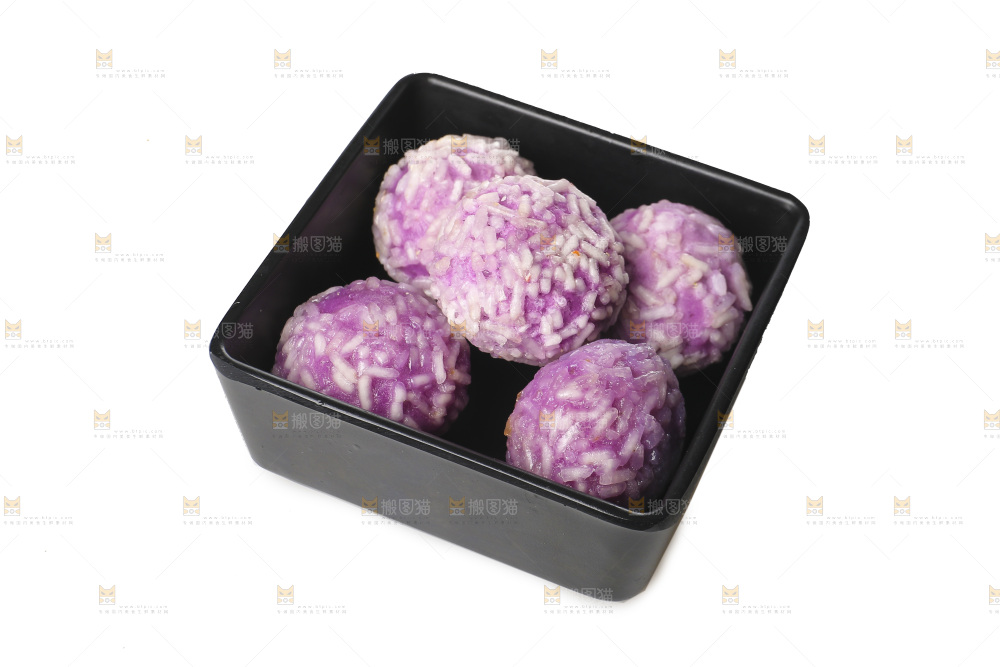 白底上的火锅丸子