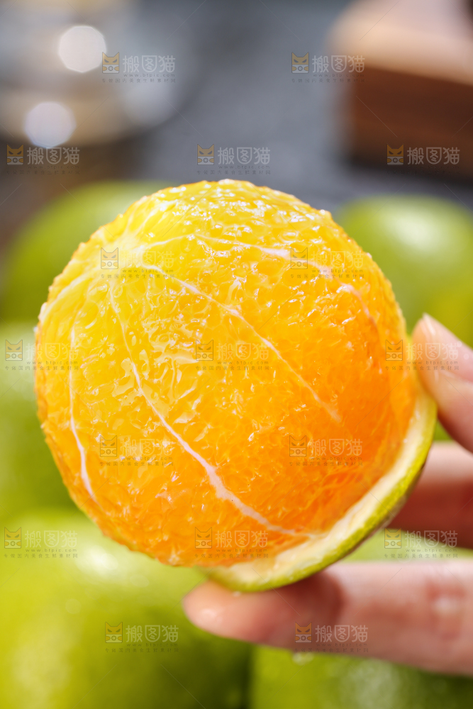深底上放着的冰糖橙