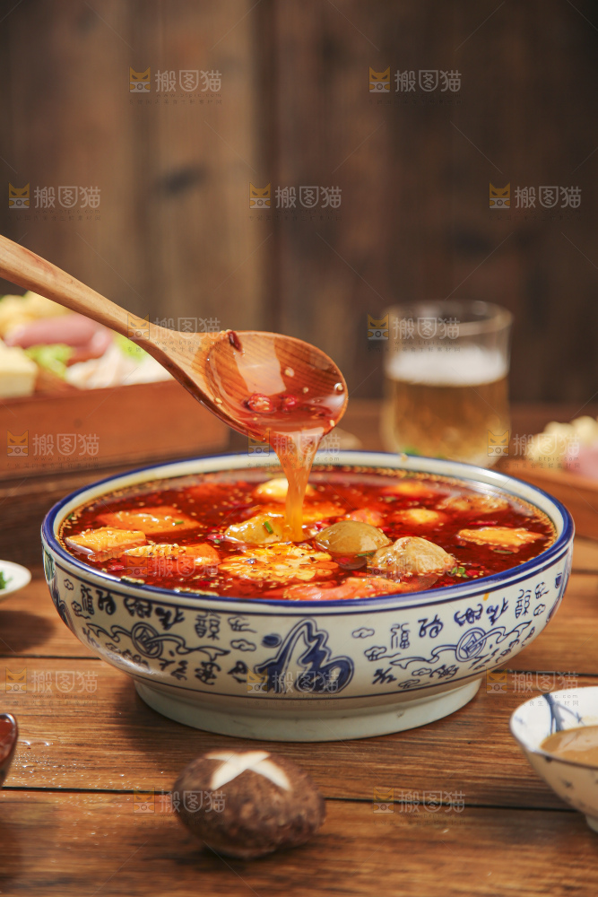 木底上的火锅丸子