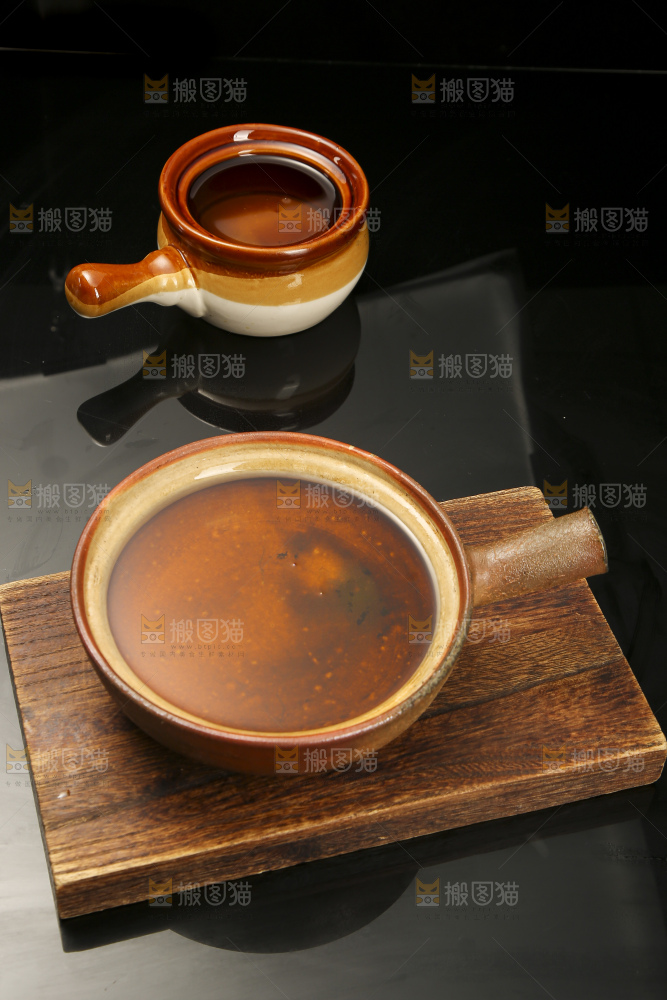 深底上的山茶油