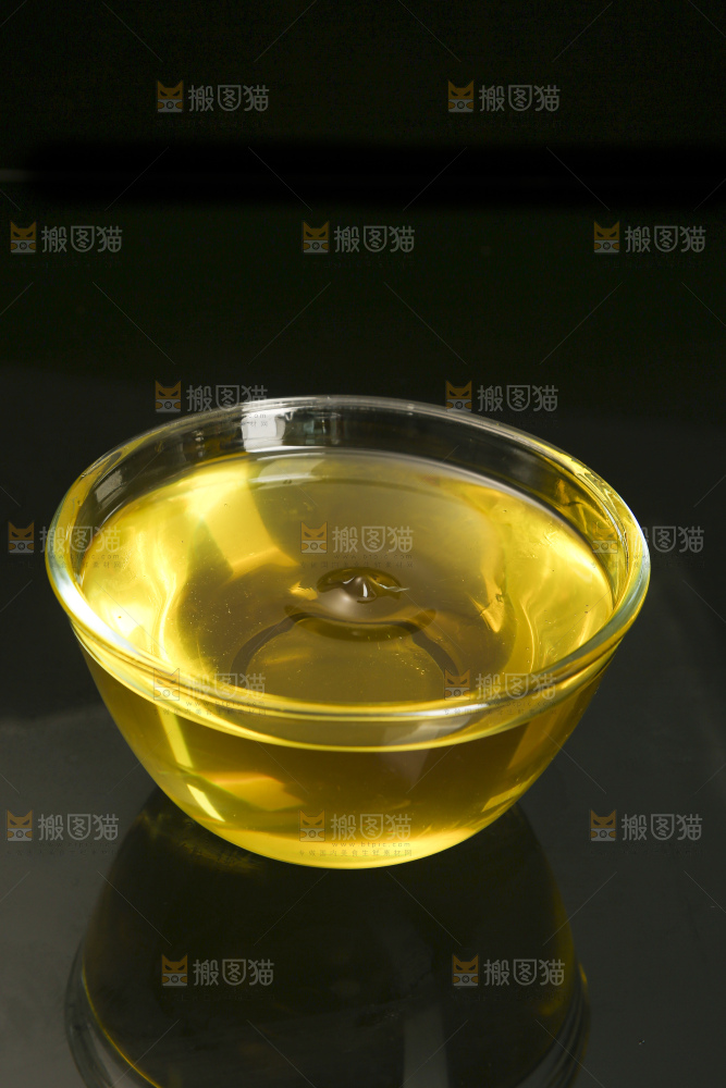深底上的山茶油