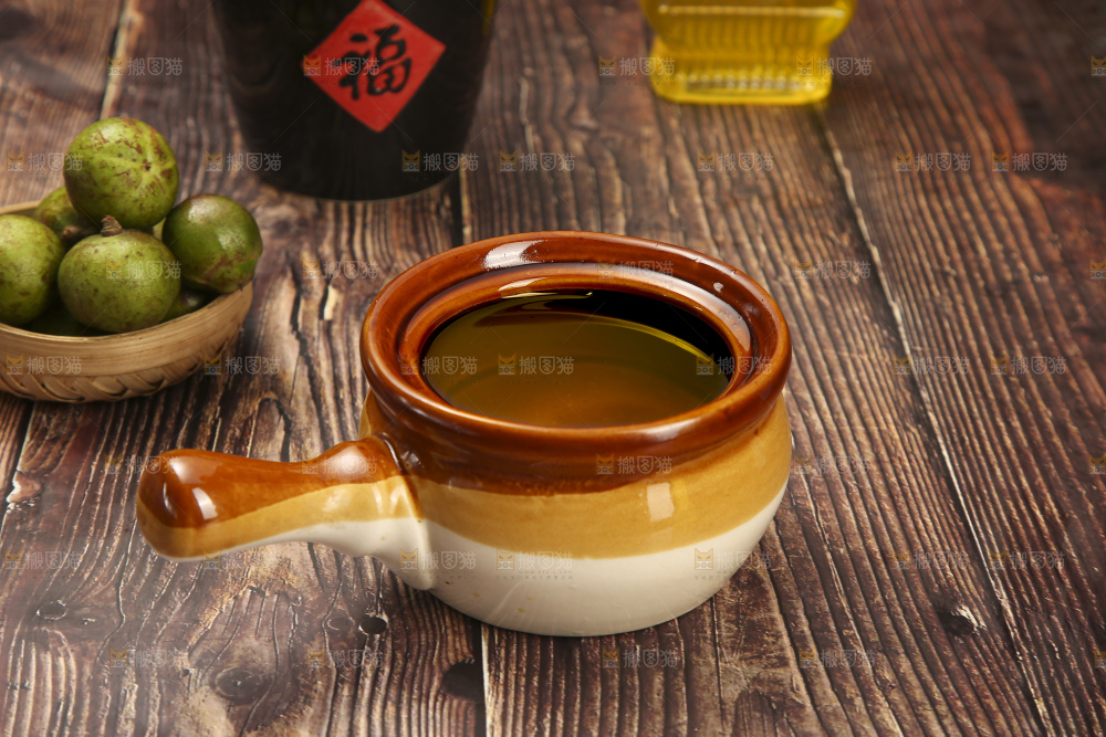 深底上的山茶油