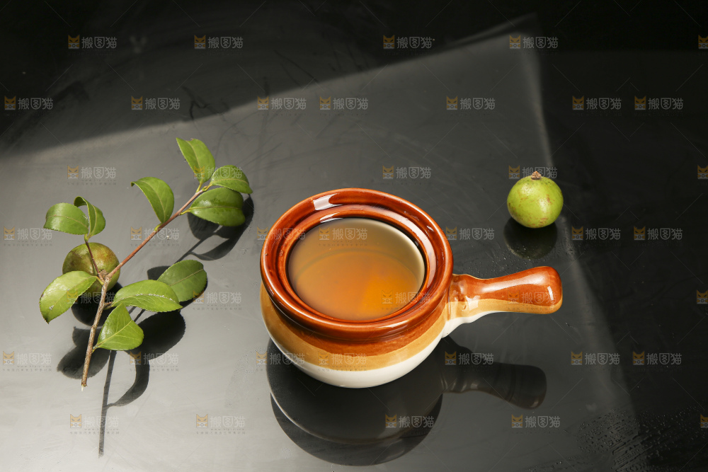深底上的山茶油