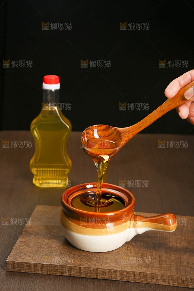 深底上的山茶油