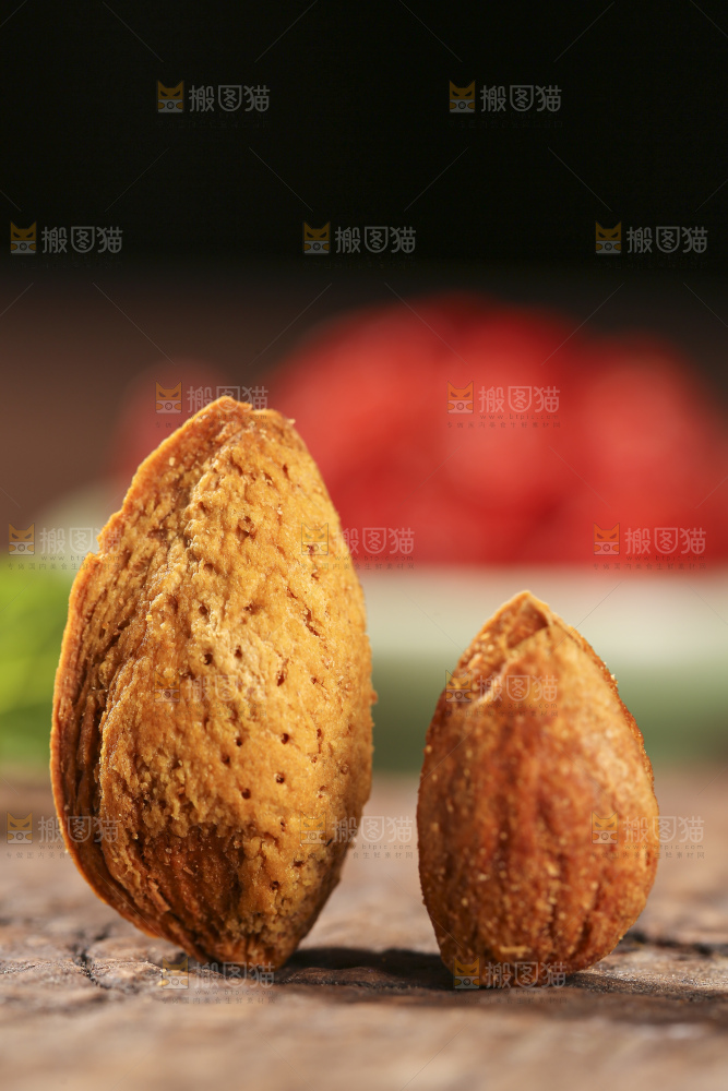 深底上的扁桃仁