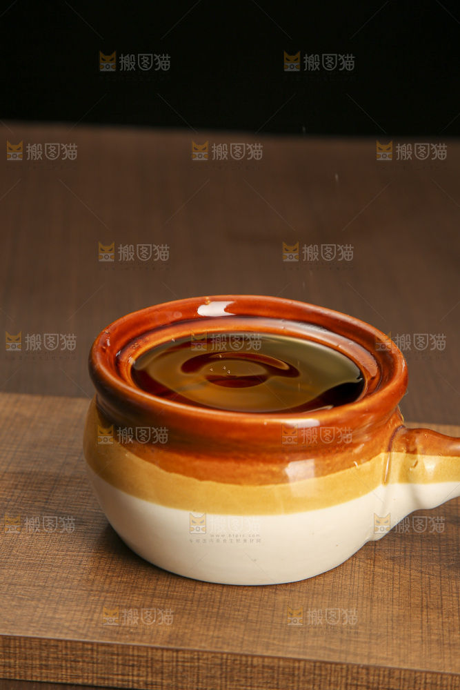 深底上的山茶油