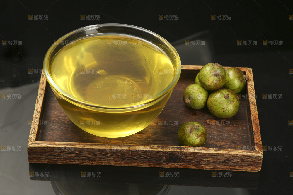 深底上的山茶油