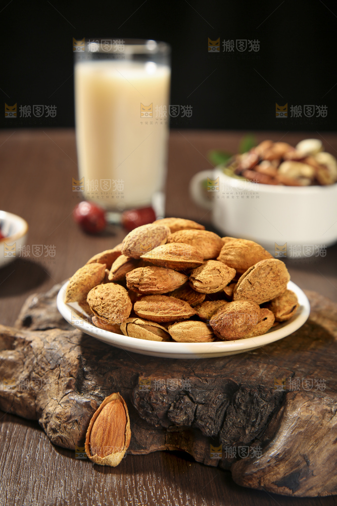 深底上的扁桃仁