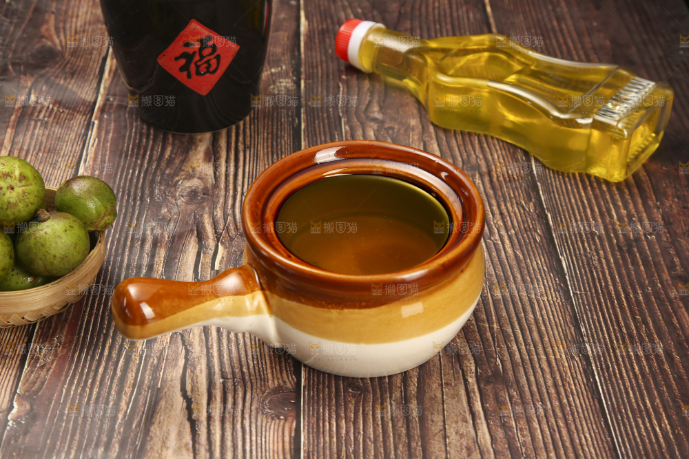 深底上的山茶油