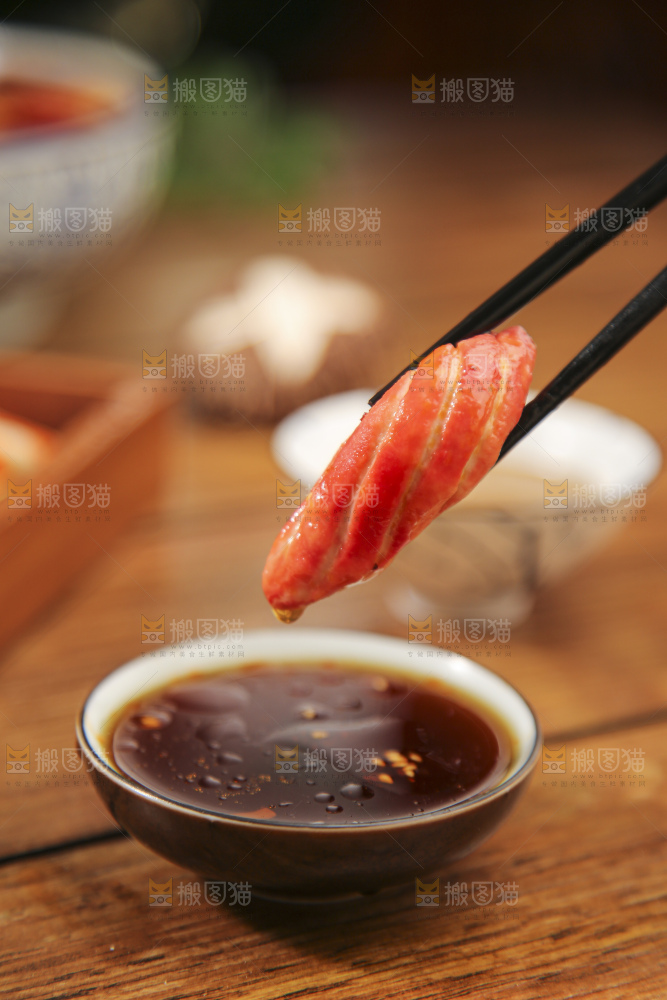 木底上的火锅丸子