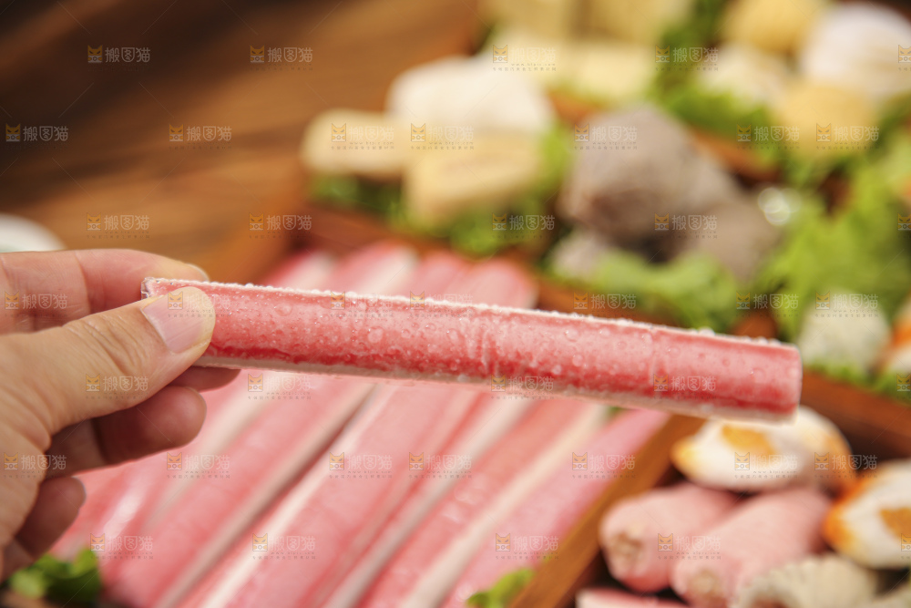 木底上的火锅丸子