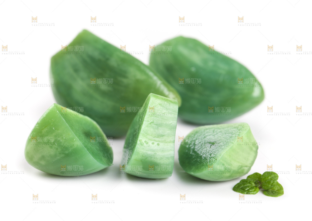 白底上的腊八蒜