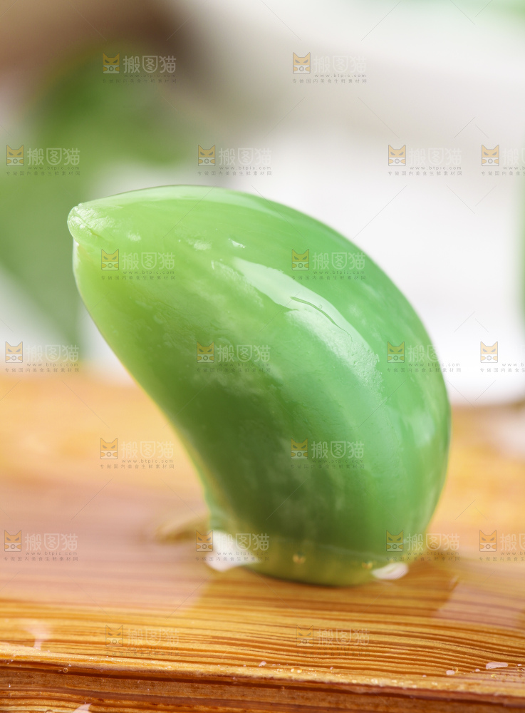 浅底上的腊八蒜