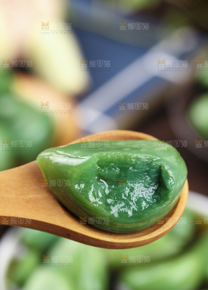 深底上的腊八蒜