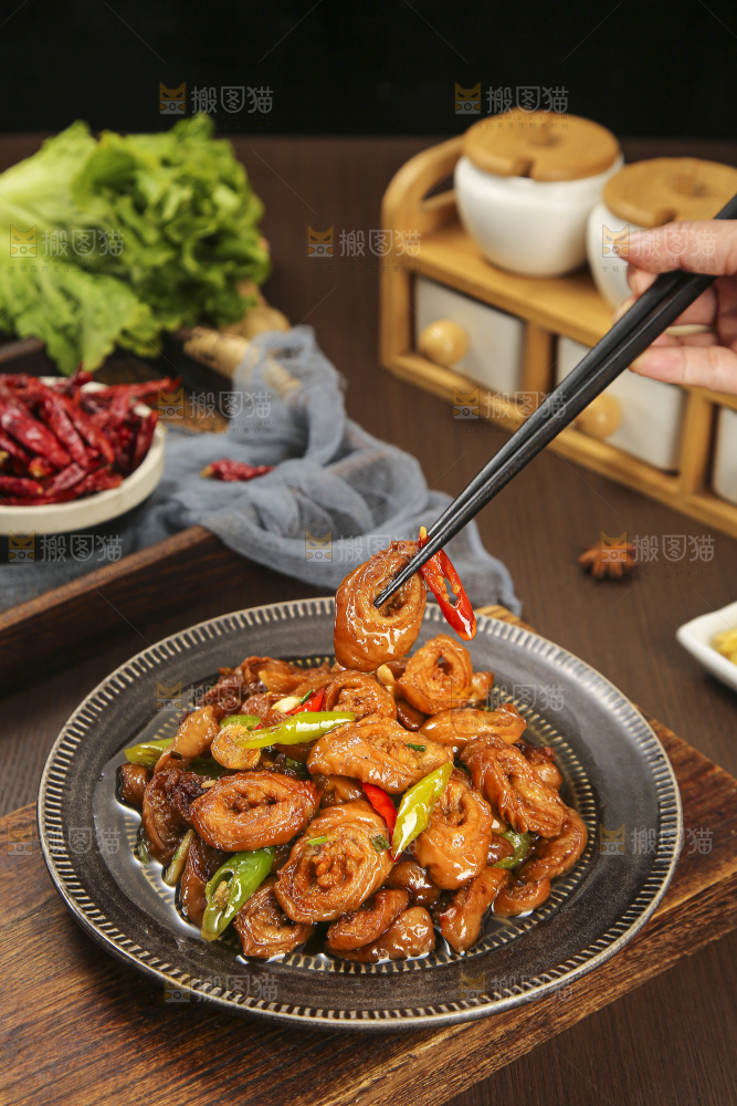 深底上的炒肥肠