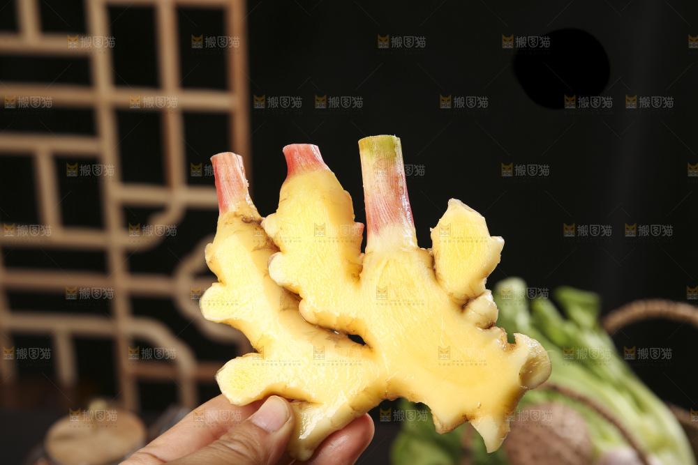 深底上的小黄姜