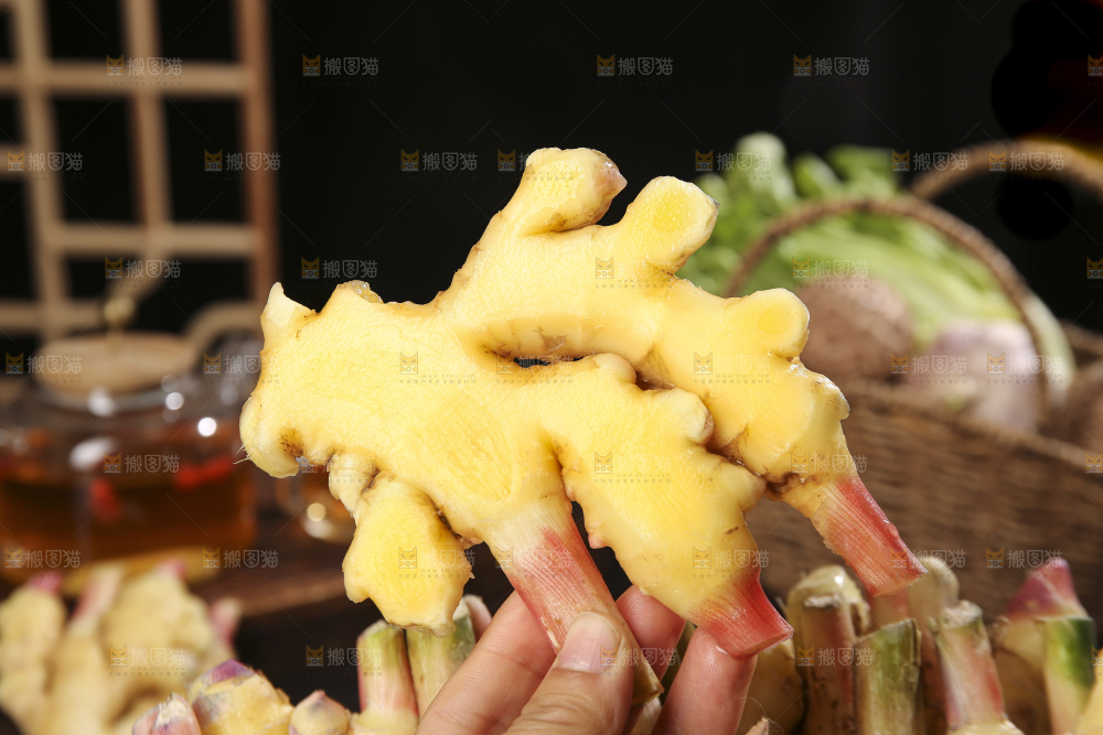 深底上的小黄姜