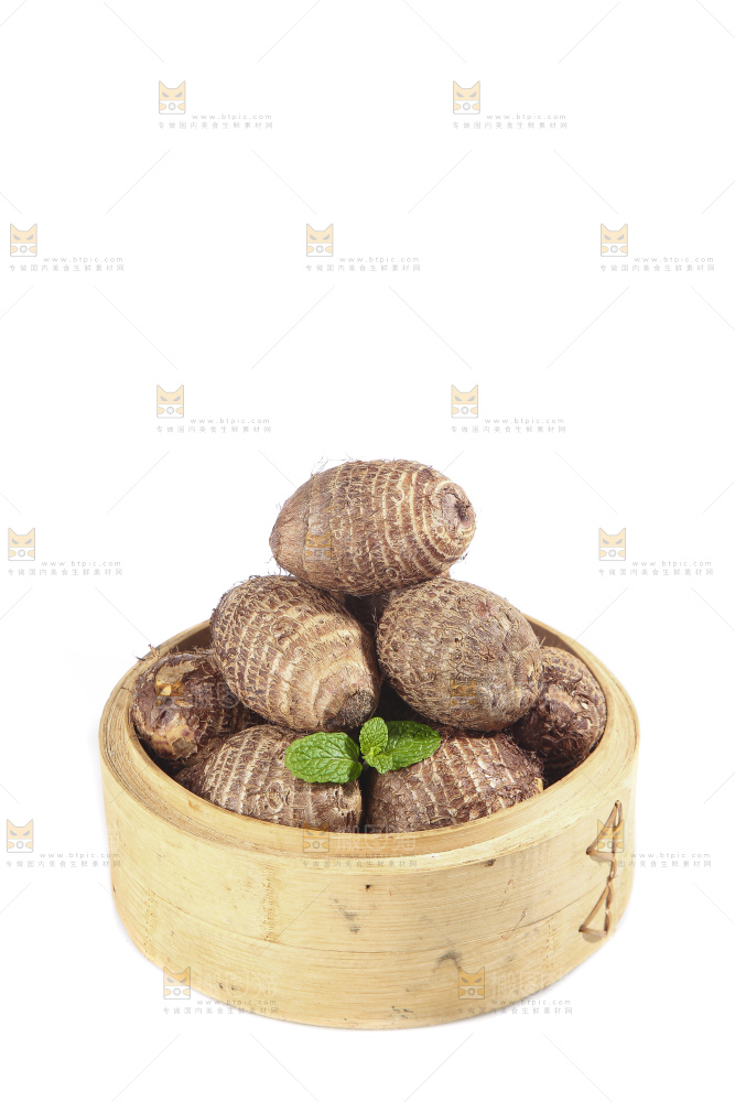 白底上的牛奶芋头