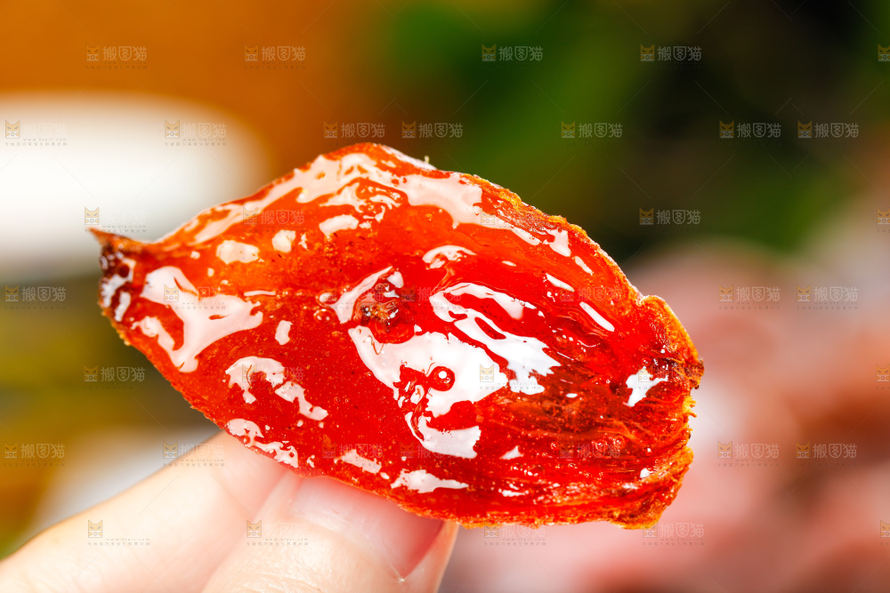 浅底上的吊柿饼