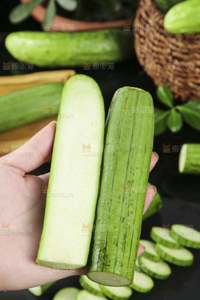 深底上的丝瓜