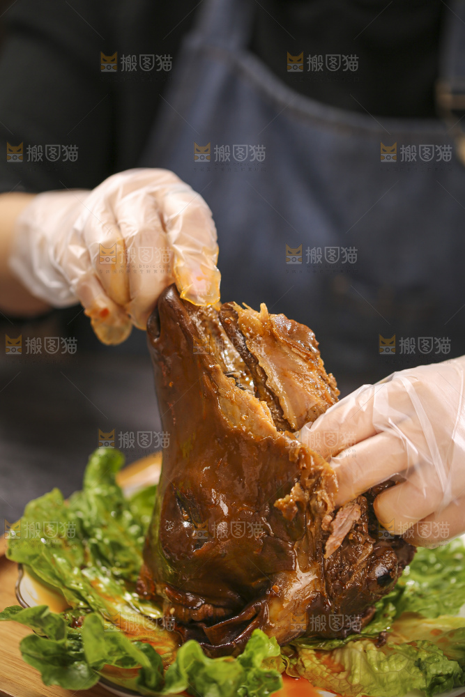 深底上的羊头肉