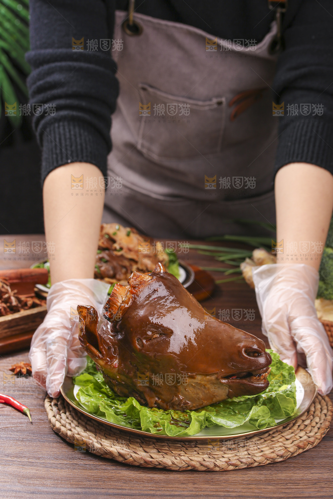 深底上的羊头肉