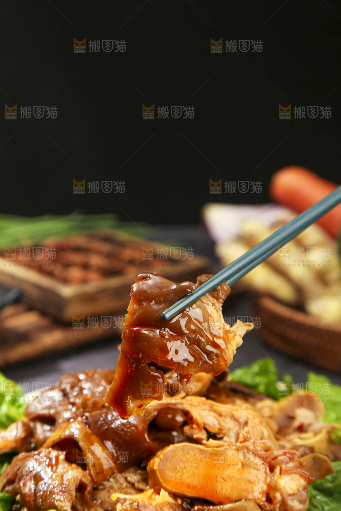 深底上的羊头肉