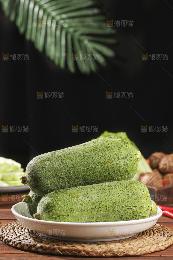 木底上的肉丝瓜