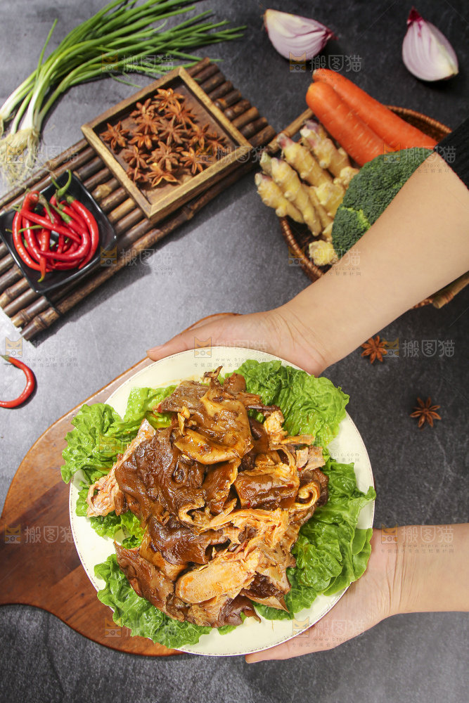 深底上的羊头肉
