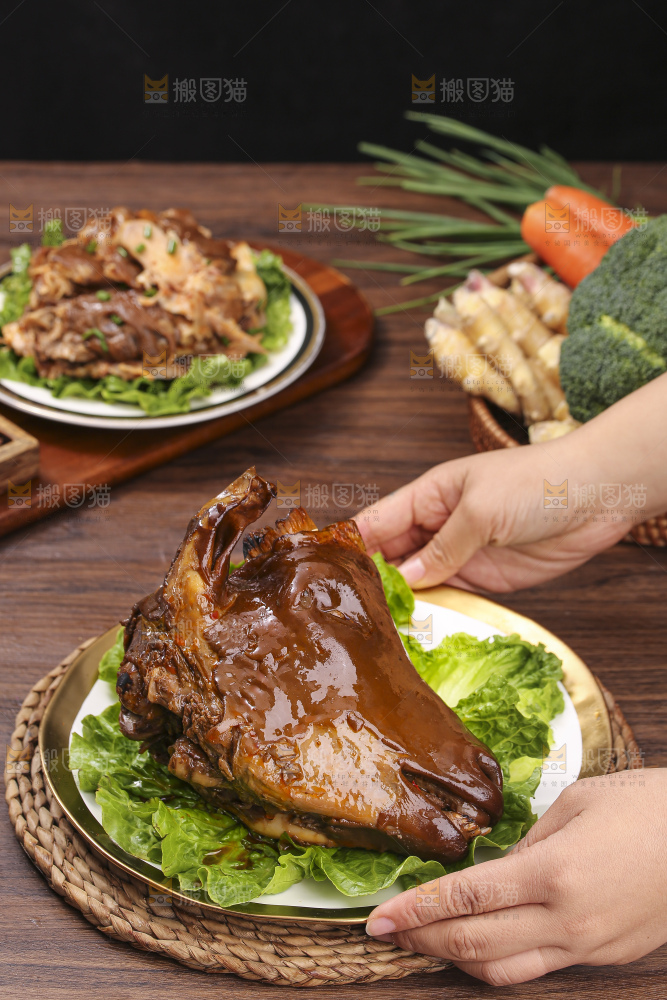 深底上的羊头肉