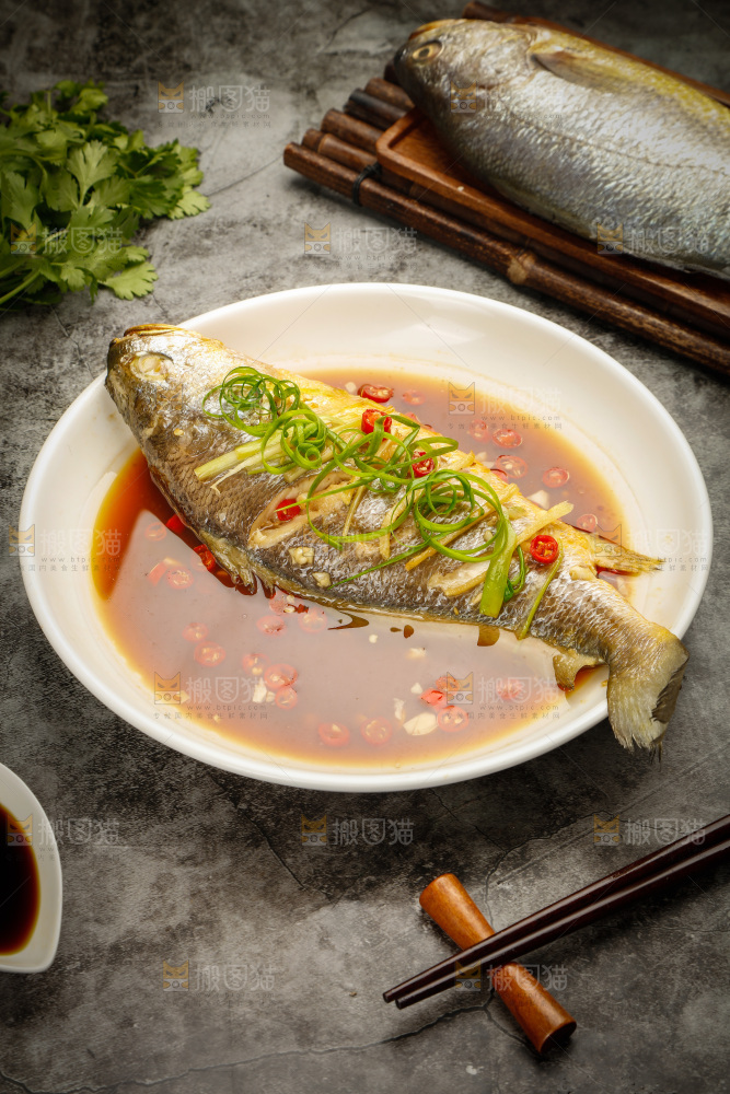 深底上的清蒸黄鱼