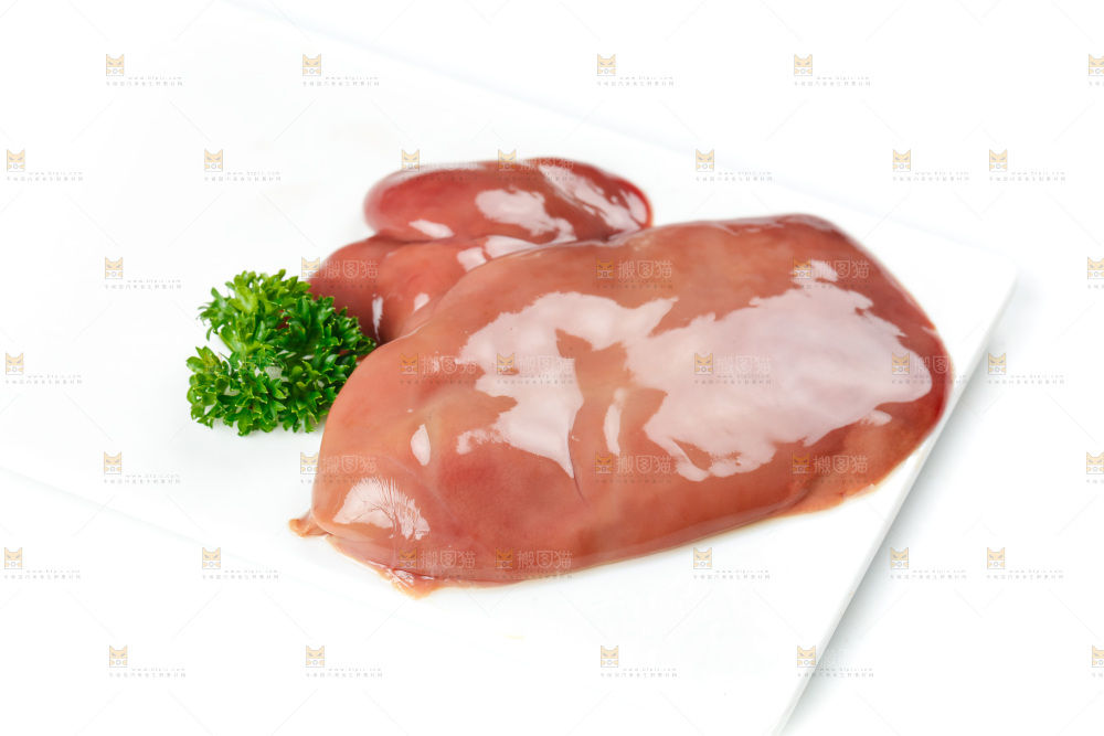 白底上的鸡肝