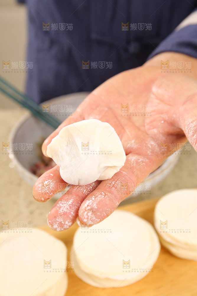 手工牛肉饺子制作