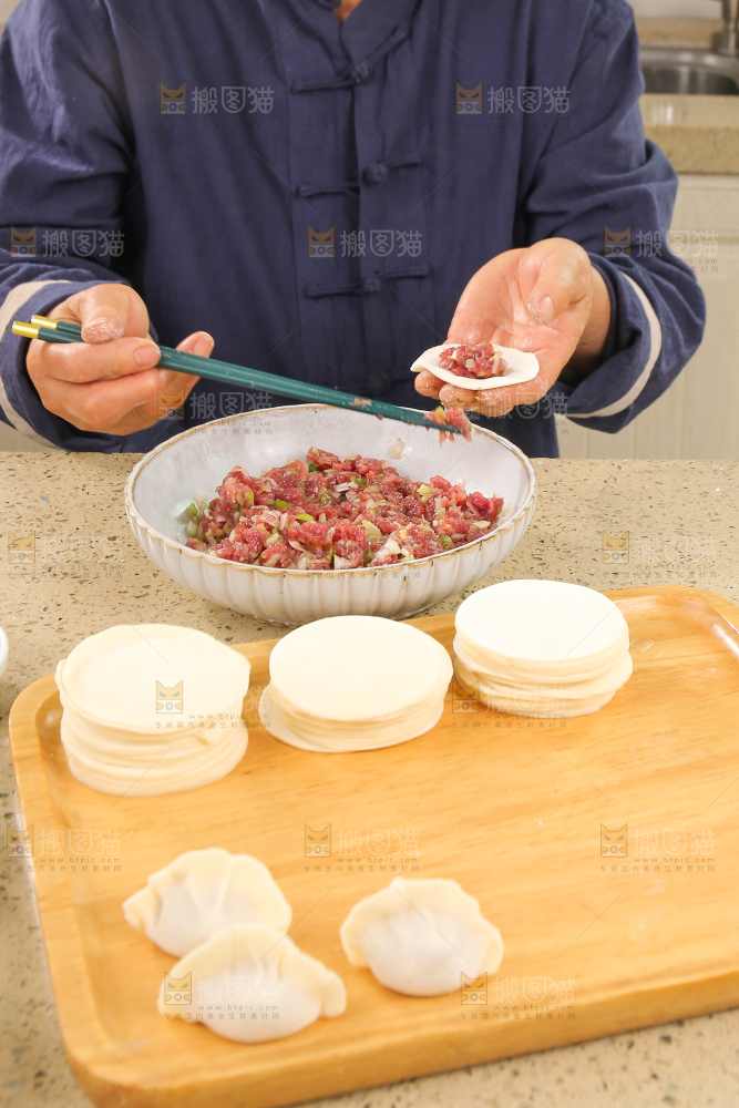 手工牛肉饺子制作