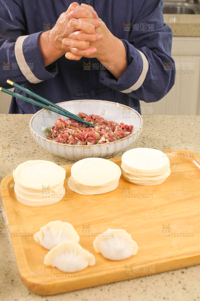 手工牛肉饺子制作