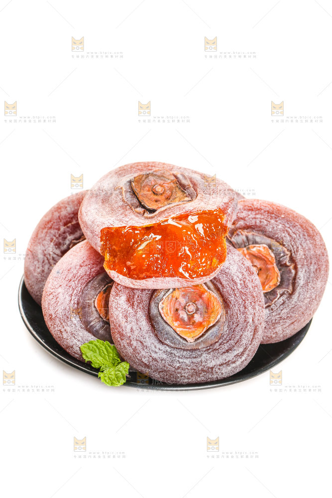 白底上放着圆柿饼