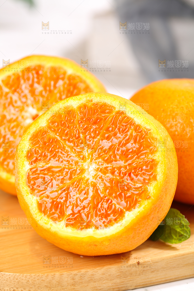 浅底上的爱媛果冻橙