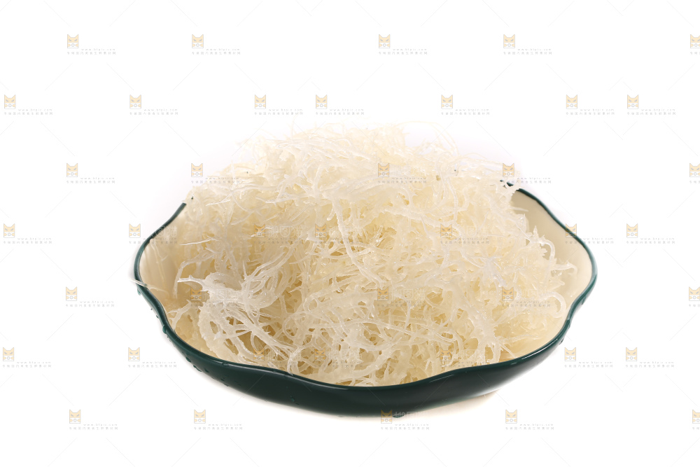 白底上的龙须菜