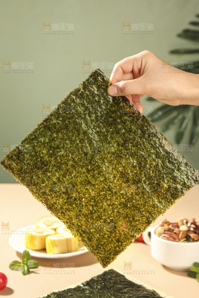 浅底上的海苔卷