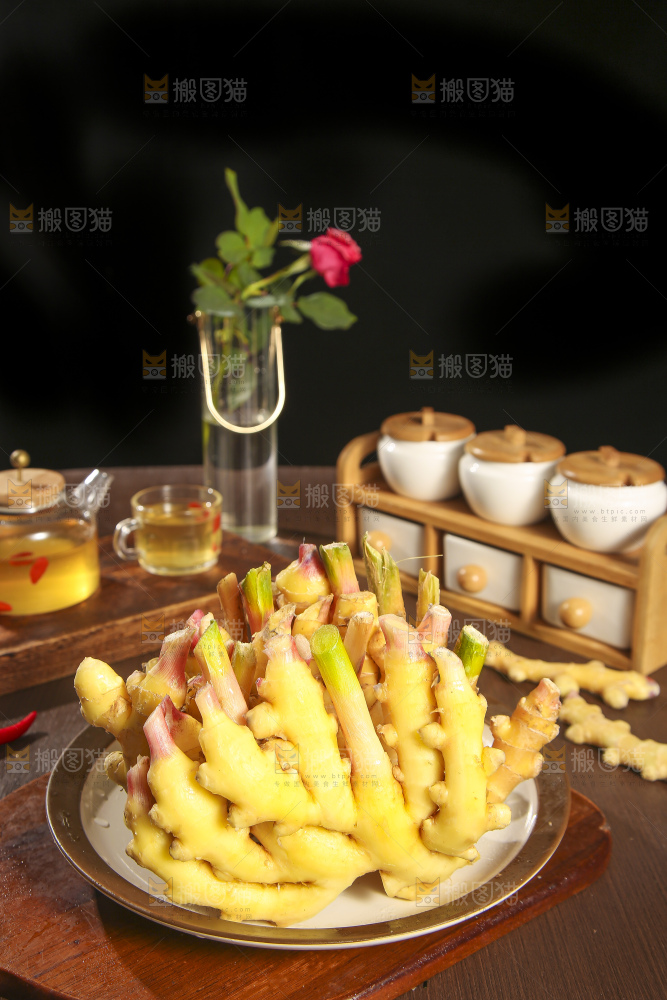 深底上的小黄姜