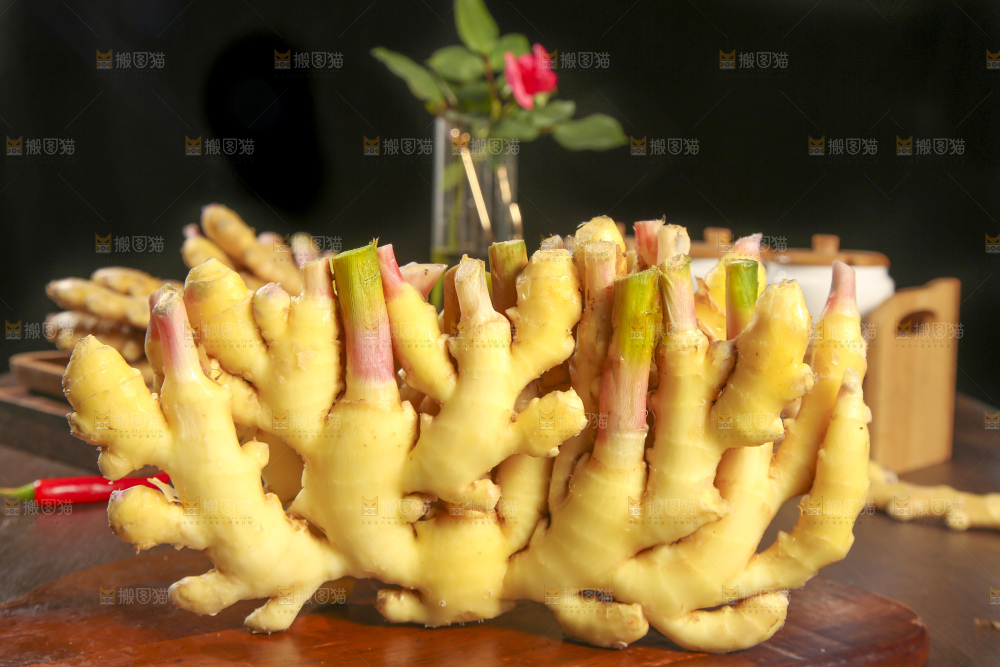 深底上的小黄姜