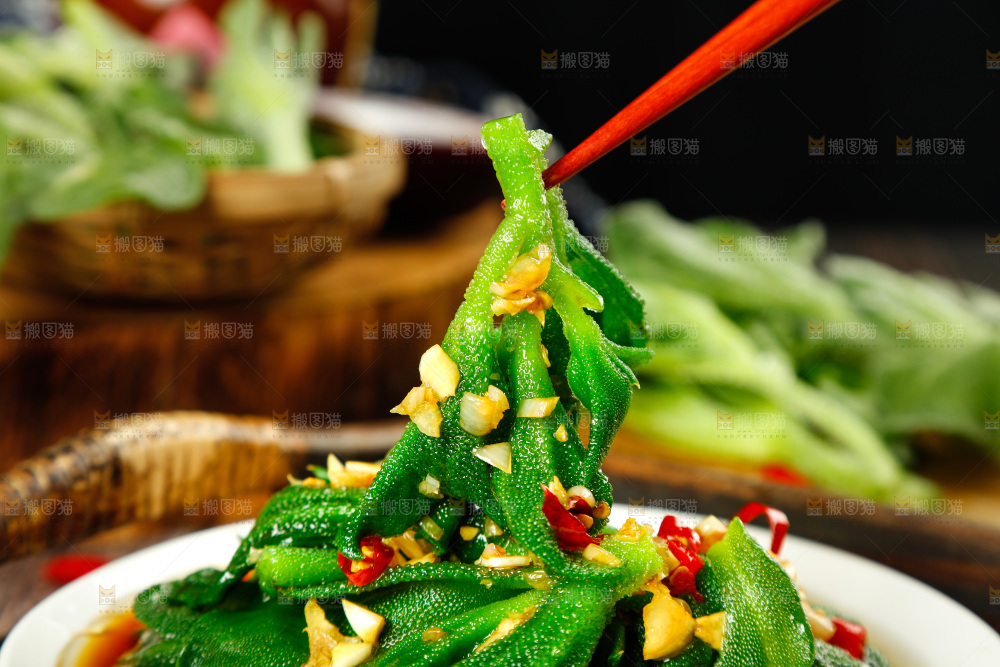 深底上的冰草