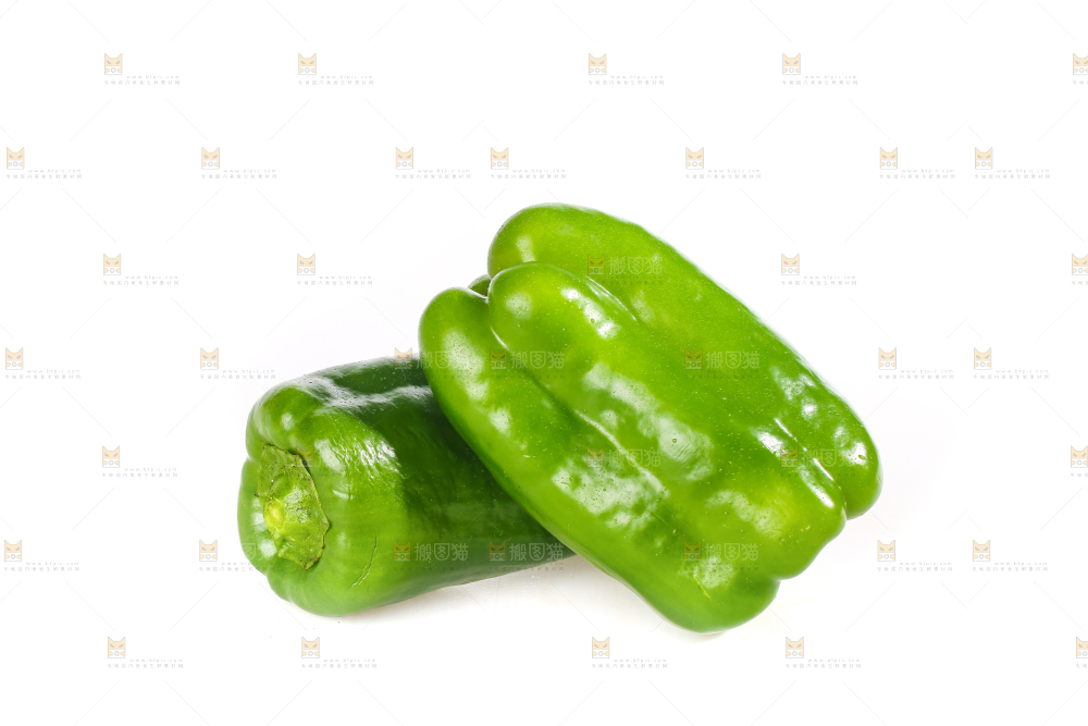 白底上的青椒
