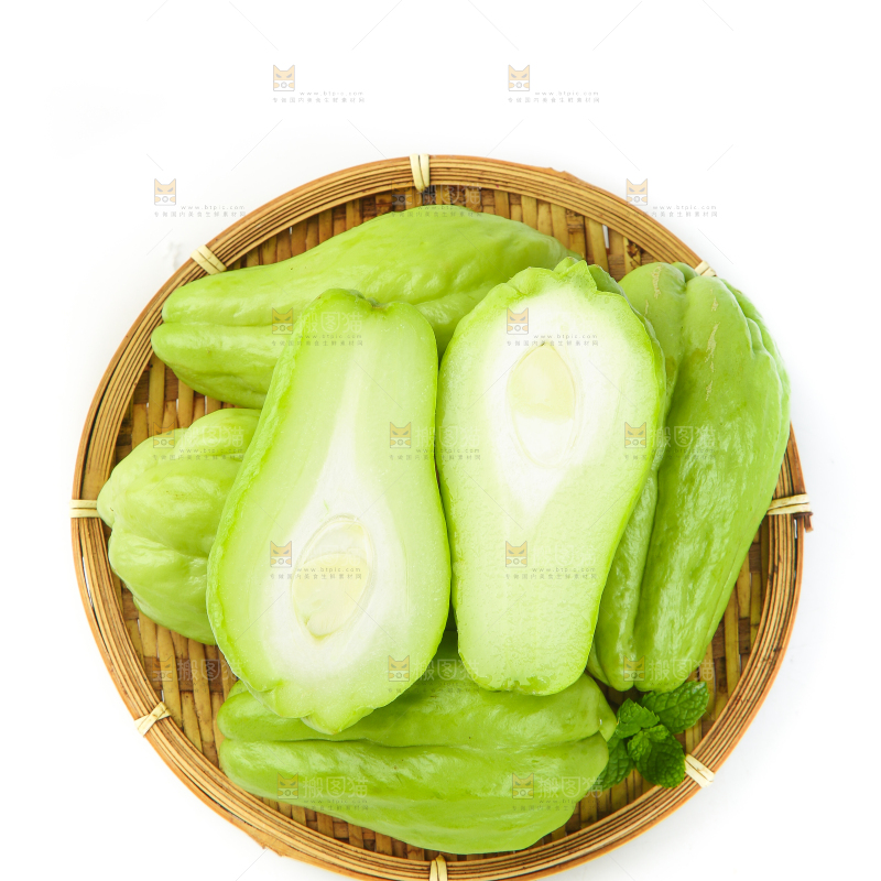 白底上一篮云南佛手瓜