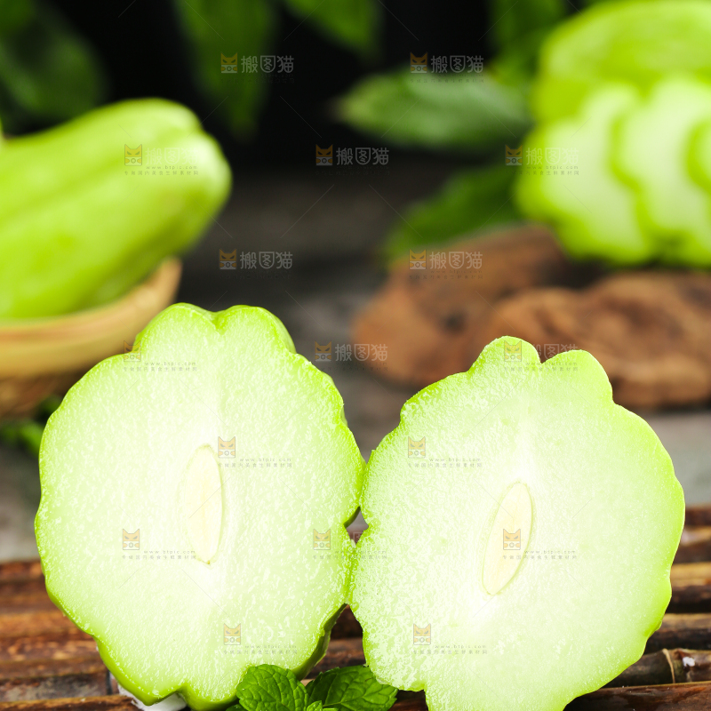 竹底上的佛手瓜