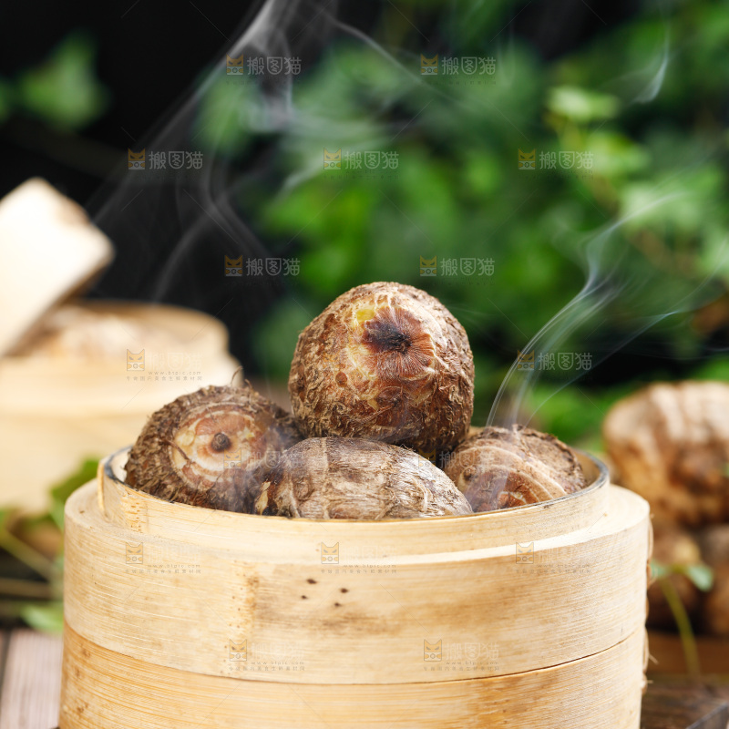 木板上一笼小香芋