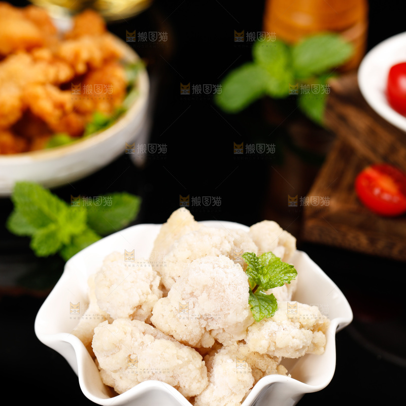 黑底上一碗鸡米花