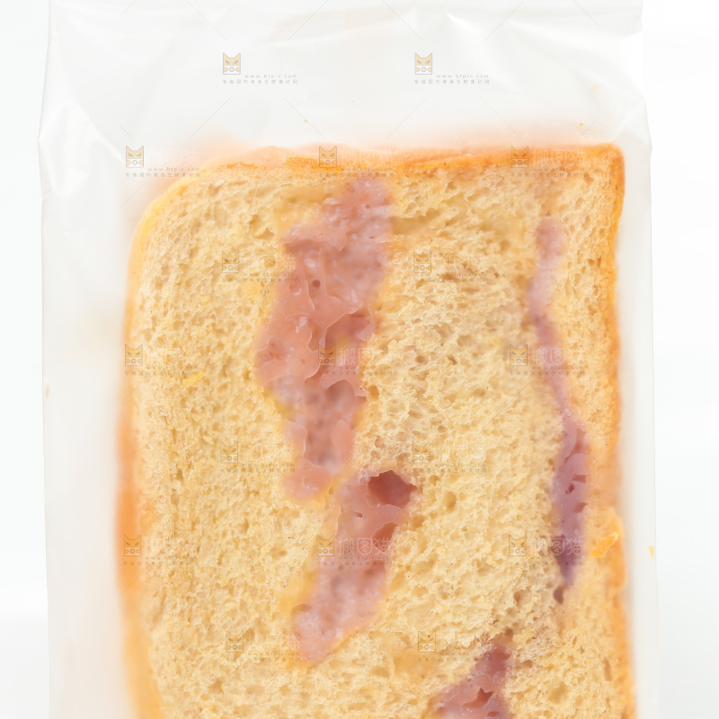 白底上袋子装着青稞芋泥双料吐司