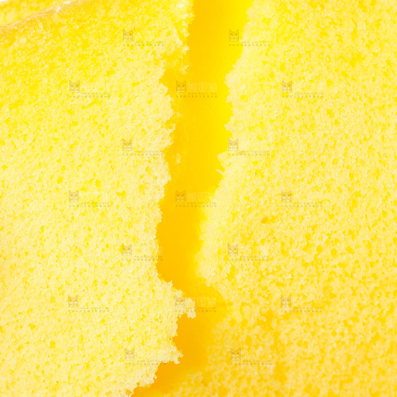 一块撕开的切片面包